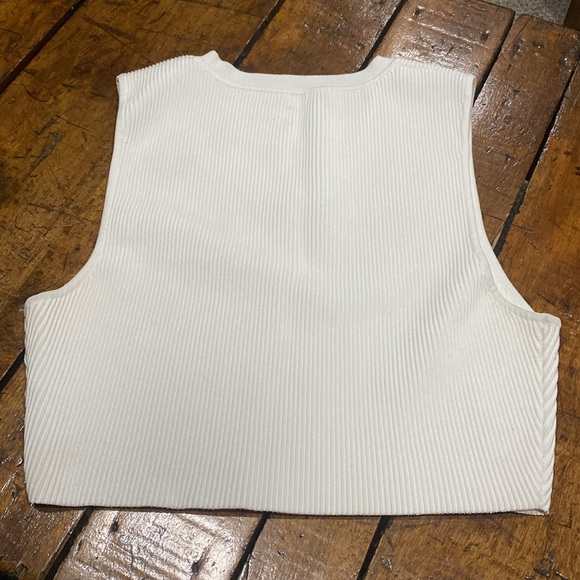 Babaton fitted crop top - Picture 2 of 2